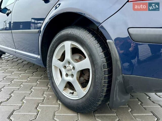 Синий Фольксваген Гольф, объемом двигателя 1.39 л и пробегом 210 тыс. км за 4000 $, фото 14 на Automoto.ua