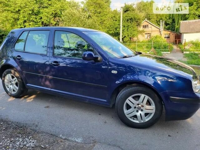 Синий Фольксваген Гольф, объемом двигателя 1.6 л и пробегом 215 тыс. км за 4000 $, фото 3 на Automoto.ua