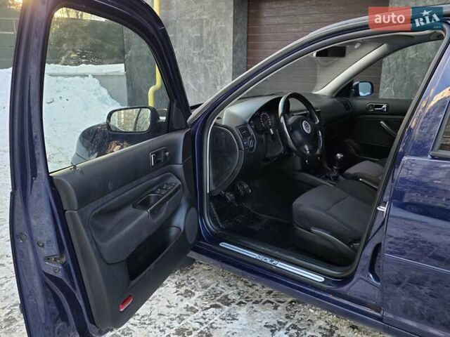 Синій Фольксваген Гольф, об'ємом двигуна 1.6 л та пробігом 253 тис. км за 3950 $, фото 16 на Automoto.ua