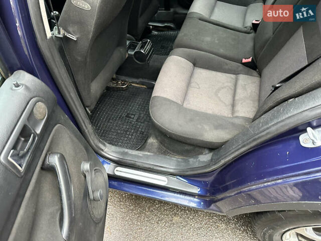 Синий Фольксваген Гольф, объемом двигателя 1.9 л и пробегом 337 тыс. км за 2850 $, фото 35 на Automoto.ua