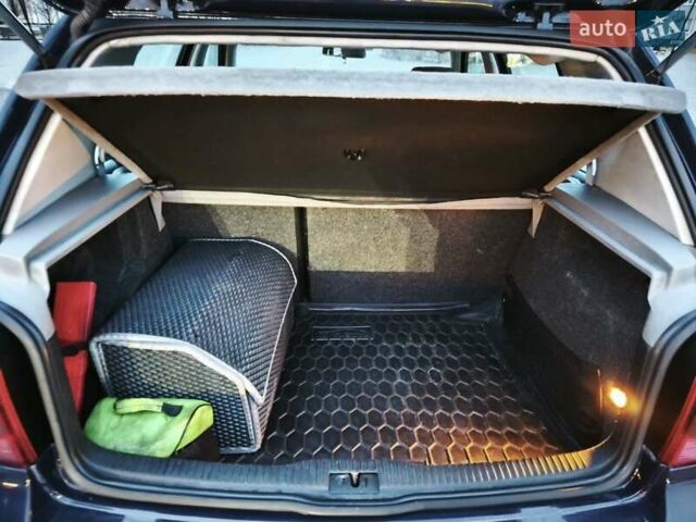 Синій Фольксваген Гольф, об'ємом двигуна 1.39 л та пробігом 325 тис. км за 3500 $, фото 19 на Automoto.ua