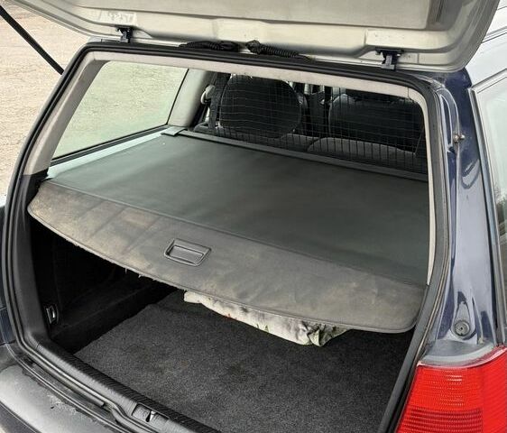 Синий Фольксваген Гольф, объемом двигателя 1.9 л и пробегом 300 тыс. км за 1900 $, фото 16 на Automoto.ua