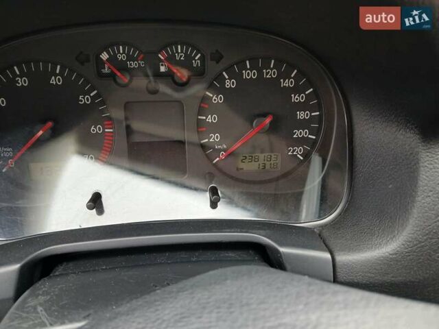 Синий Фольксваген Гольф, объемом двигателя 1.4 л и пробегом 238 тыс. км за 4300 $, фото 9 на Automoto.ua