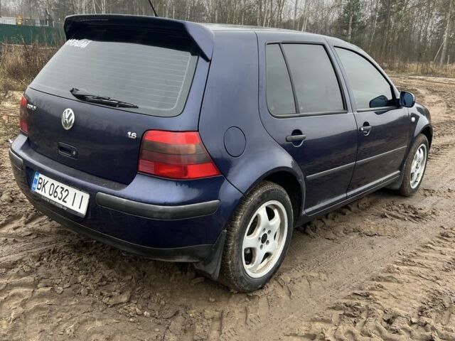 Синий Фольксваген Гольф, объемом двигателя 1.6 л и пробегом 277 тыс. км за 4200 $, фото 4 на Automoto.ua