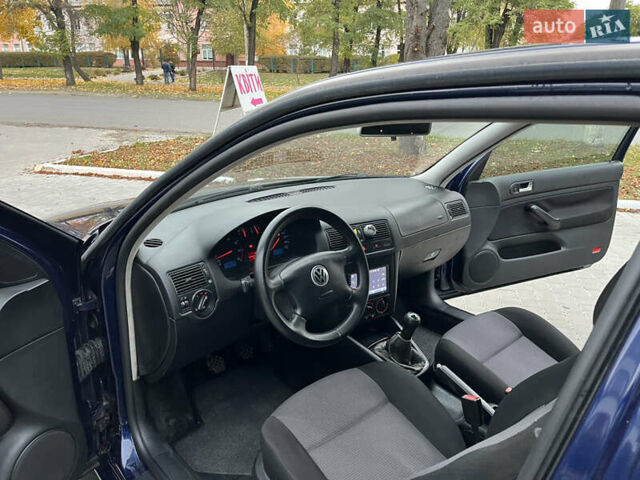 Синий Фольксваген Гольф, объемом двигателя 1.39 л и пробегом 233 тыс. км за 3850 $, фото 41 на Automoto.ua