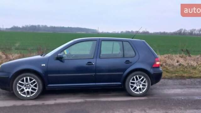 Синій Фольксваген Гольф, об'ємом двигуна 1.6 л та пробігом 220 тис. км за 4000 $, фото 1 на Automoto.ua