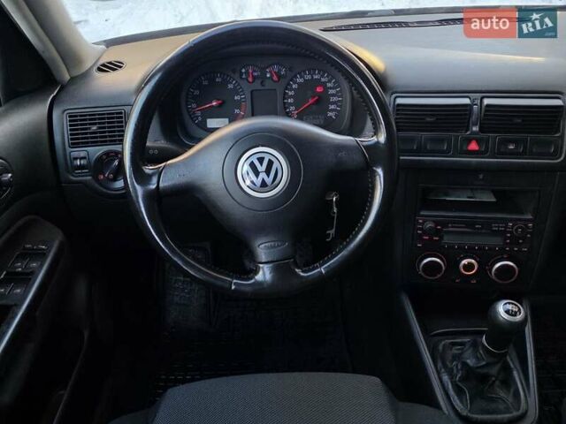 Синій Фольксваген Гольф, об'ємом двигуна 1.6 л та пробігом 253 тис. км за 3950 $, фото 25 на Automoto.ua