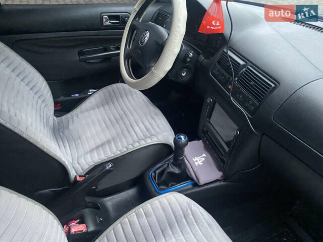 Синій Фольксваген Гольф, об'ємом двигуна 1.6 л та пробігом 226 тис. км за 4500 $, фото 2 на Automoto.ua