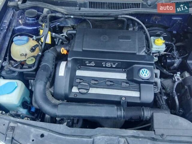 Синий Фольксваген Гольф, объемом двигателя 1.39 л и пробегом 215 тыс. км за 4150 $, фото 12 на Automoto.ua
