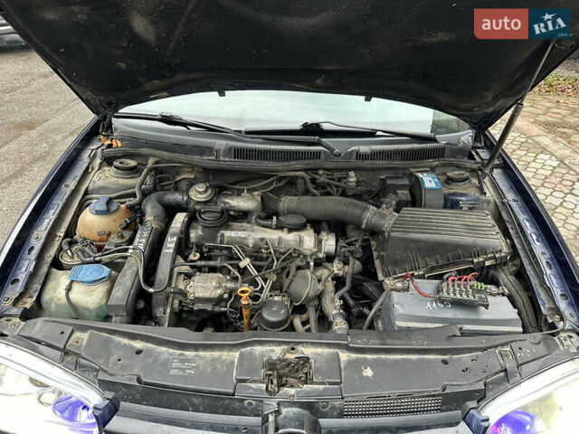 Синий Фольксваген Гольф, объемом двигателя 1.9 л и пробегом 337 тыс. км за 2850 $, фото 60 на Automoto.ua