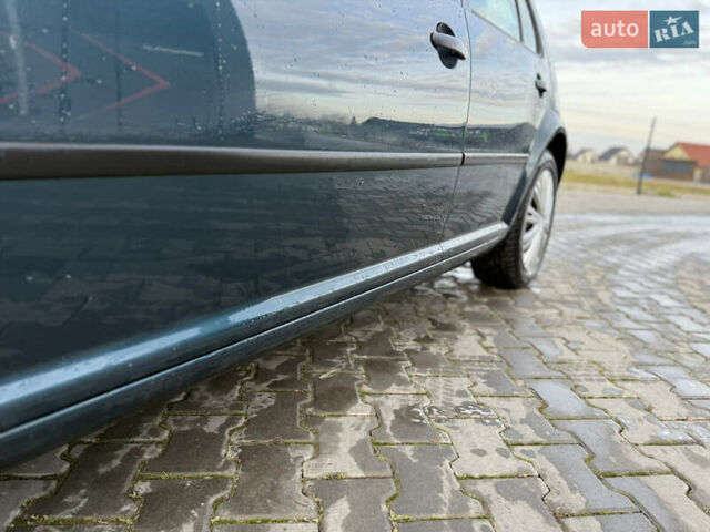 Синій Фольксваген Гольф, об'ємом двигуна 1.39 л та пробігом 216 тис. км за 3700 $, фото 24 на Automoto.ua