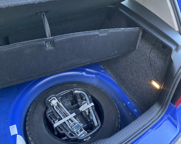 Синій Фольксваген Гольф, об'ємом двигуна 1.39 л та пробігом 254 тис. км за 4100 $, фото 16 на Automoto.ua