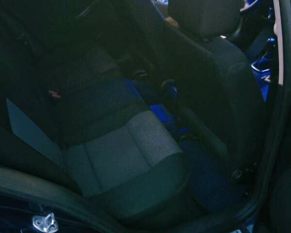 Синий Фольксваген Гольф, объемом двигателя 1.39 л и пробегом 215 тыс. км за 4150 $, фото 6 на Automoto.ua