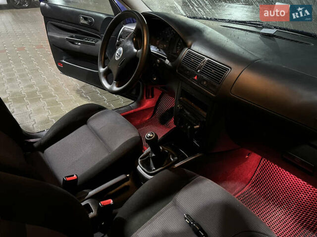 Синій Фольксваген Гольф, об'ємом двигуна 1.39 л та пробігом 169 тис. км за 4000 $, фото 79 на Automoto.ua