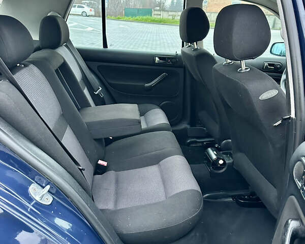 Синий Фольксваген Гольф, объемом двигателя 1.39 л и пробегом 210 тыс. км за 4000 $, фото 39 на Automoto.ua