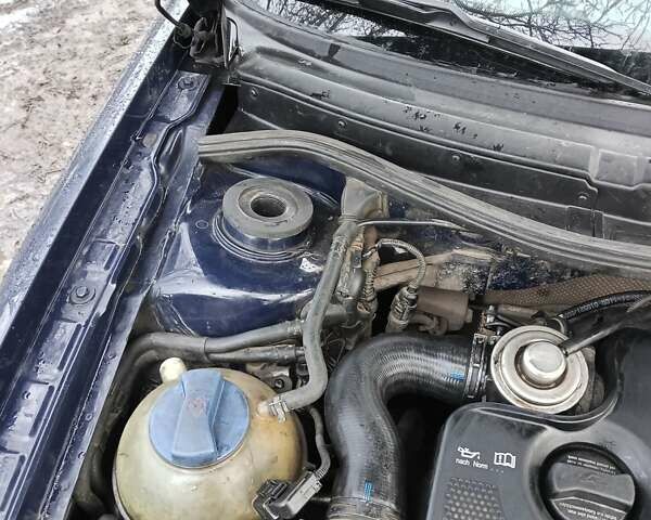 Синий Фольксваген Гольф, объемом двигателя 1.9 л и пробегом 210 тыс. км за 4400 $, фото 8 на Automoto.ua