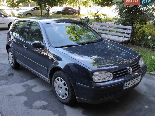 Синий Фольксваген Гольф, объемом двигателя 1.39 л и пробегом 245 тыс. км за 3650 $, фото 1 на Automoto.ua