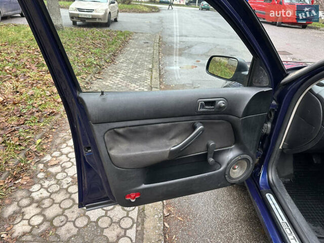 Синий Фольксваген Гольф, объемом двигателя 1.9 л и пробегом 337 тыс. км за 2850 $, фото 29 на Automoto.ua