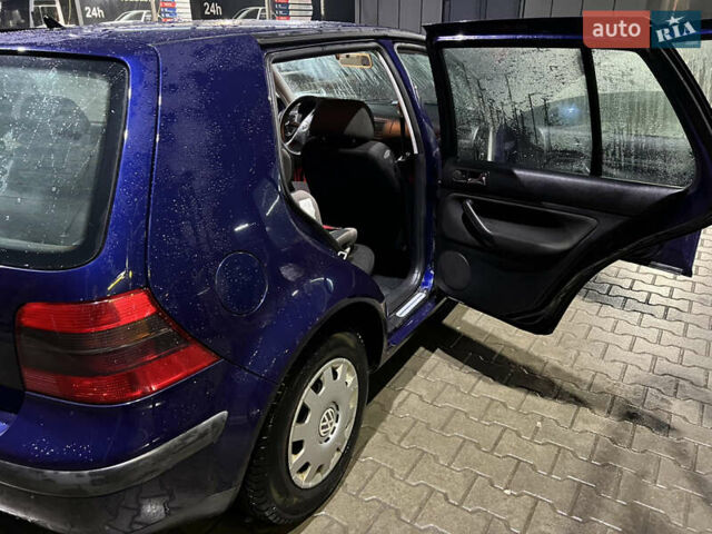 Синій Фольксваген Гольф, об'ємом двигуна 1.39 л та пробігом 169 тис. км за 4000 $, фото 81 на Automoto.ua