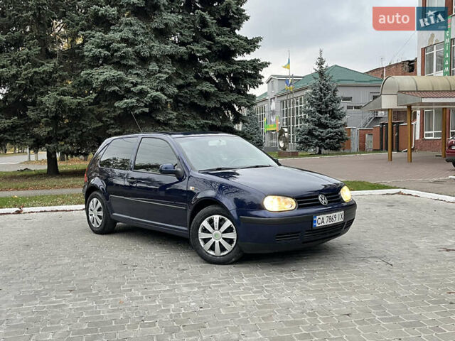 Синий Фольксваген Гольф, объемом двигателя 1.39 л и пробегом 233 тыс. км за 3850 $, фото 18 на Automoto.ua