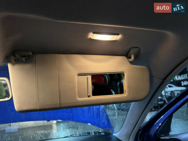 Синій Фольксваген Гольф, об'ємом двигуна 1.39 л та пробігом 169 тис. км за 4000 $, фото 68 на Automoto.ua