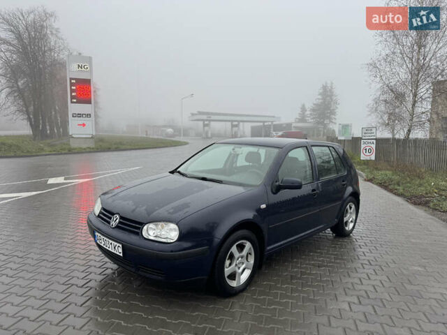 Синий Фольксваген Гольф, объемом двигателя 1.39 л и пробегом 210 тыс. км за 3450 $, фото 8 на Automoto.ua