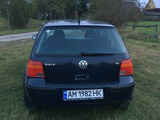 Синий Фольксваген Гольф, объемом двигателя 1.6 л и пробегом 363 тыс. км за 3500 $, фото 6 на Automoto.ua