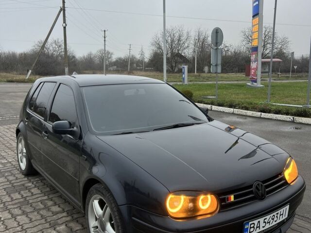 Синий Фольксваген Гольф, объемом двигателя 2 л и пробегом 286 тыс. км за 4450 $, фото 1 на Automoto.ua