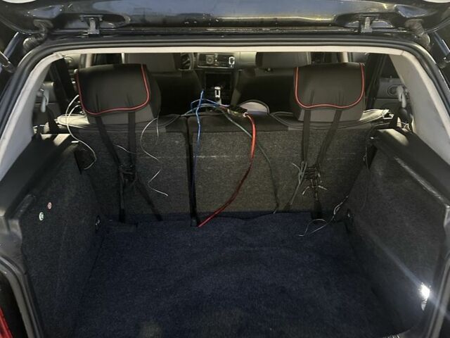 Синій Фольксваген Гольф, об'ємом двигуна 2 л та пробігом 284 тис. км за 4500 $, фото 10 на Automoto.ua