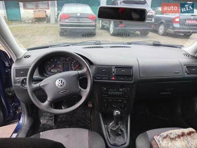 Синій Фольксваген Гольф, об'ємом двигуна 1.39 л та пробігом 171 тис. км за 4100 $, фото 5 на Automoto.ua