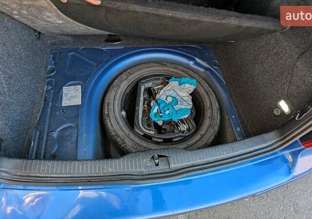 Синий Фольксваген Гольф, объемом двигателя 1.6 л и пробегом 295 тыс. км за 4300 $, фото 10 на Automoto.ua