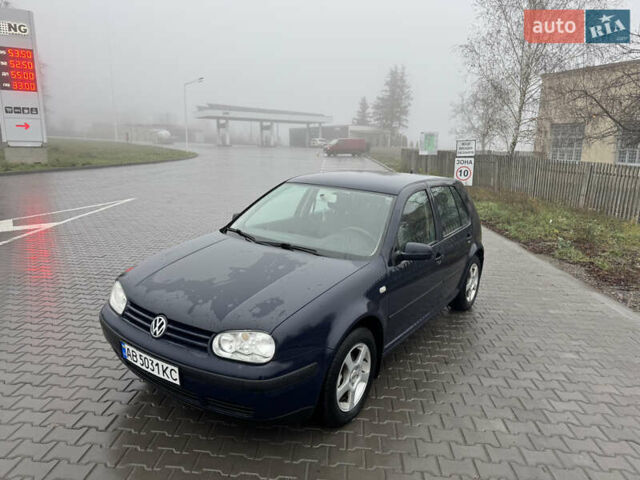 Синий Фольксваген Гольф, объемом двигателя 1.39 л и пробегом 210 тыс. км за 3450 $, фото 2 на Automoto.ua