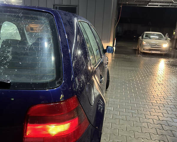 Синій Фольксваген Гольф, об'ємом двигуна 1.39 л та пробігом 169 тис. км за 4000 $, фото 46 на Automoto.ua