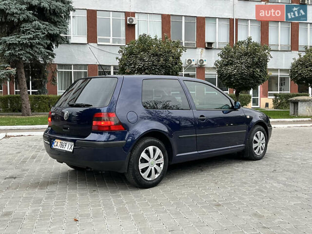 Синий Фольксваген Гольф, объемом двигателя 1.39 л и пробегом 233 тыс. км за 3850 $, фото 33 на Automoto.ua