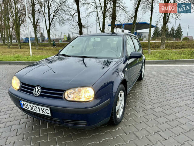 Синий Фольксваген Гольф, объемом двигателя 1.39 л и пробегом 210 тыс. км за 4000 $, фото 5 на Automoto.ua