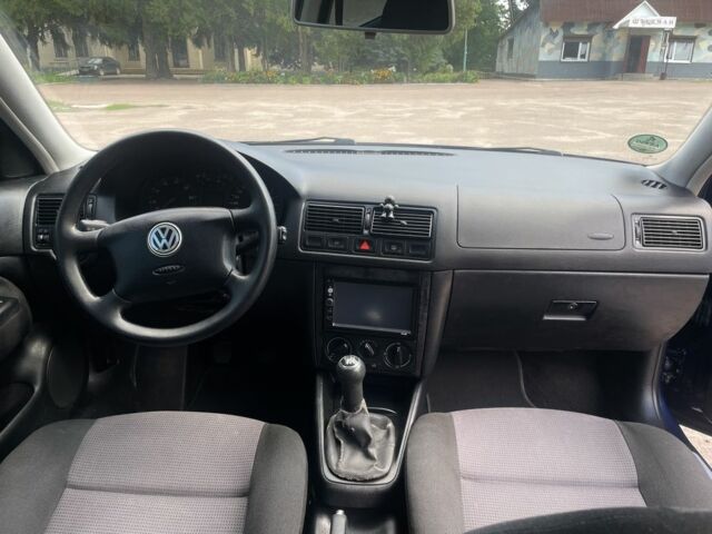 Синий Фольксваген Гольф, объемом двигателя 1.6 л и пробегом 230 тыс. км за 4199 $, фото 11 на Automoto.ua