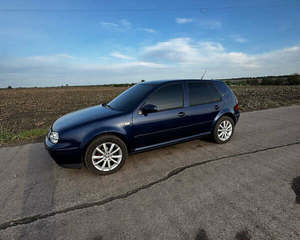 Синий Фольксваген Гольф, объемом двигателя 1.6 л и пробегом 224 тыс. км за 5500 $, фото 5 на Automoto.ua