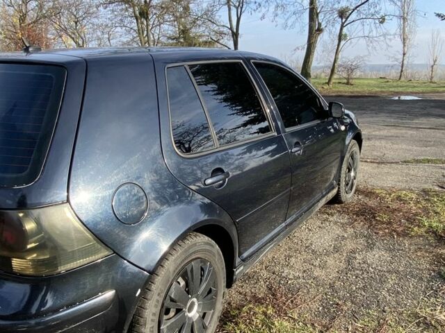 Синий Фольксваген Гольф, объемом двигателя 1.6 л и пробегом 380 тыс. км за 3600 $, фото 1 на Automoto.ua