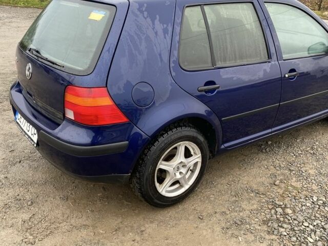 Синий Фольксваген Гольф, объемом двигателя 1.4 л и пробегом 260 тыс. км за 2900 $, фото 2 на Automoto.ua