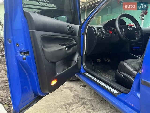 Синий Фольксваген Гольф, объемом двигателя 1.39 л и пробегом 218 тыс. км за 4200 $, фото 4 на Automoto.ua