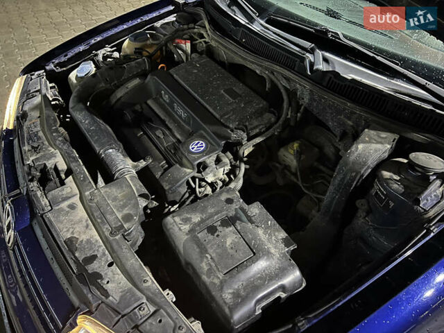 Синій Фольксваген Гольф, об'ємом двигуна 1.39 л та пробігом 169 тис. км за 4000 $, фото 56 на Automoto.ua