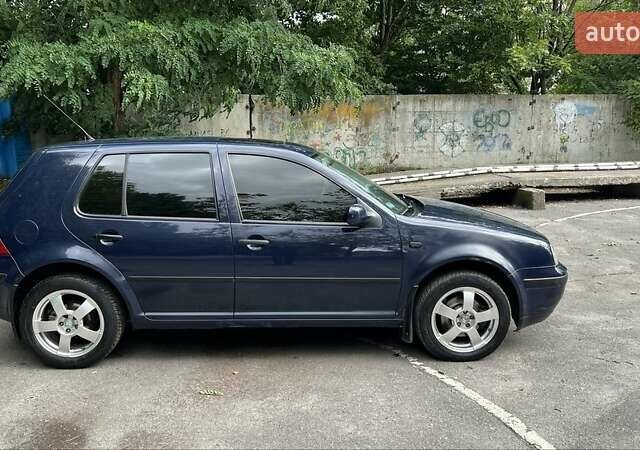 Синий Фольксваген Гольф, объемом двигателя 1.9 л и пробегом 398 тыс. км за 4600 $, фото 4 на Automoto.ua