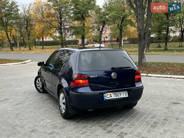 Синий Фольксваген Гольф, объемом двигателя 1.39 л и пробегом 233 тыс. км за 3850 $, фото 28 на Automoto.ua