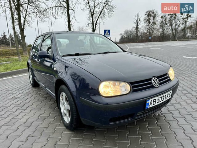 Синий Фольксваген Гольф, объемом двигателя 1.39 л и пробегом 210 тыс. км за 4000 $, фото 26 на Automoto.ua