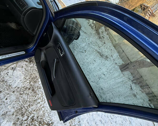 Синій Фольксваген Гольф, об'ємом двигуна 1.39 л та пробігом 200 тис. км за 3900 $, фото 16 на Automoto.ua