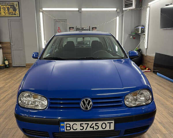 Синий Фольксваген Гольф, объемом двигателя 1.39 л и пробегом 218 тыс. км за 3800 $, фото 2 на Automoto.ua