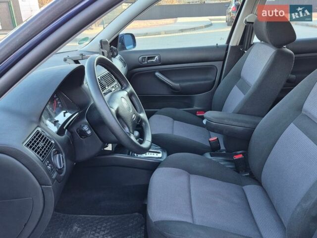 Синій Фольксваген Гольф, об'ємом двигуна 1.6 л та пробігом 203 тис. км за 5777 $, фото 44 на Automoto.ua