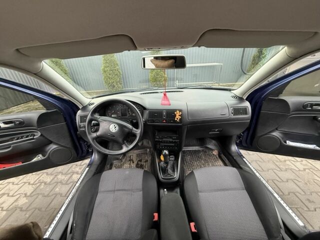 Синий Фольксваген Гольф, объемом двигателя 1.9 л и пробегом 436 тыс. км за 5200 $, фото 21 на Automoto.ua