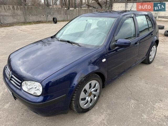 Синий Фольксваген Гольф, объемом двигателя 1.39 л и пробегом 270 тыс. км за 3400 $, фото 3 на Automoto.ua