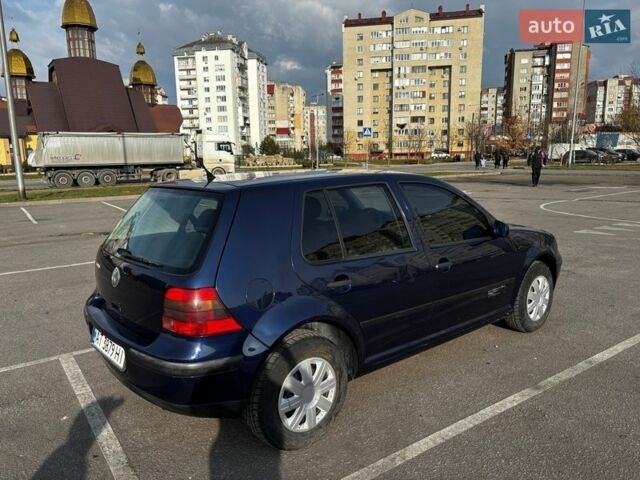 Синий Фольксваген Гольф, объемом двигателя 1.39 л и пробегом 242 тыс. км за 3300 $, фото 4 на Automoto.ua
